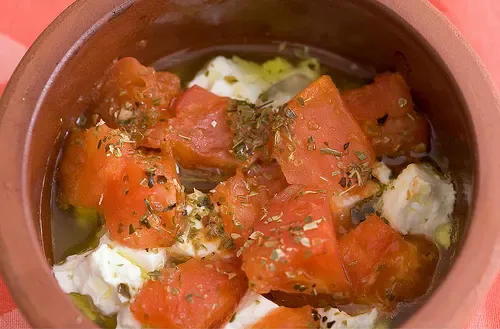 Fırında Domatesli Beyaz Peynir